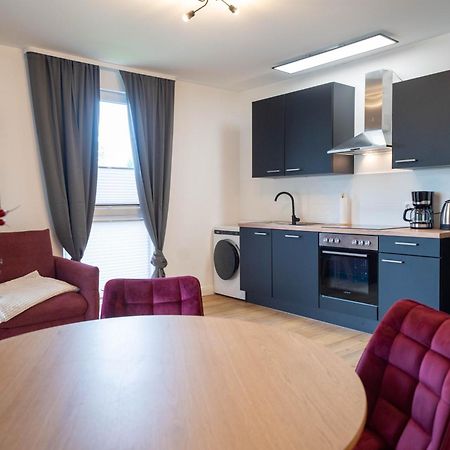 Moebliertes Wohnen - Nina Apartamento Rostock Exterior foto
