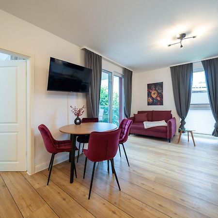 Moebliertes Wohnen - Nina Apartamento Rostock Exterior foto