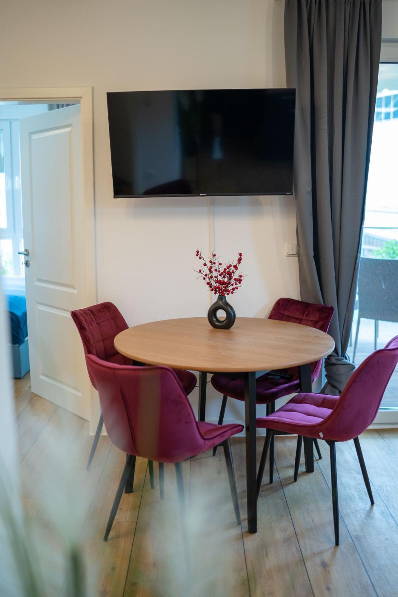 Moebliertes Wohnen - Nina Apartamento Rostock Exterior foto