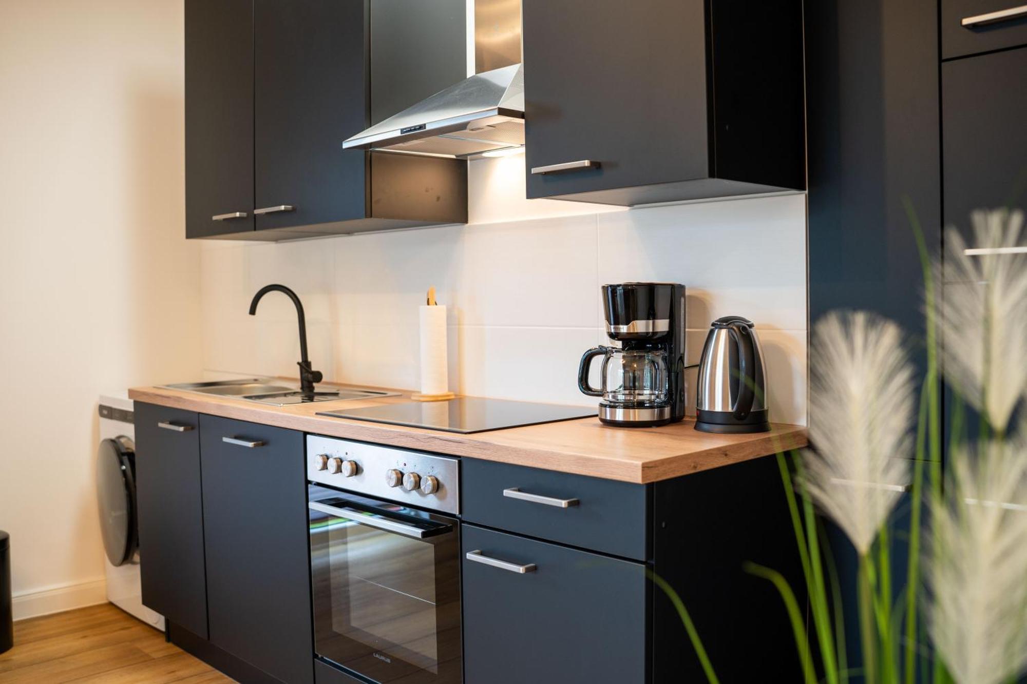 Moebliertes Wohnen - Nina Apartamento Rostock Exterior foto